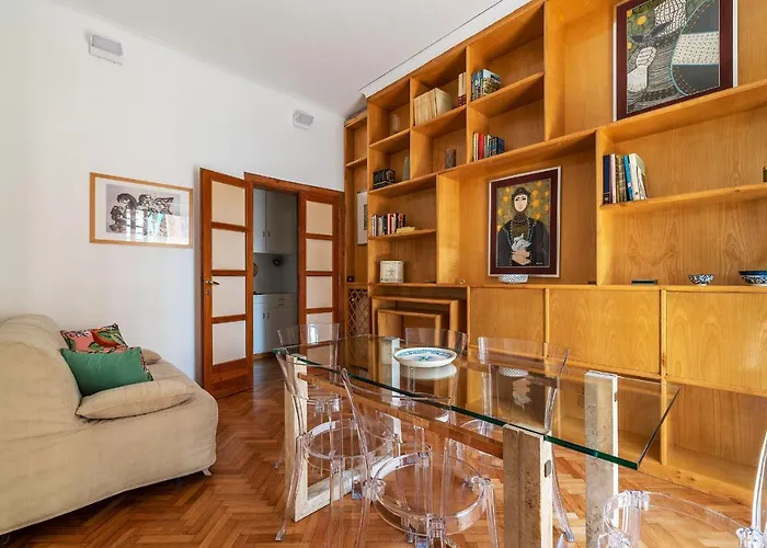 Guesthost - Sapienza & Borghese Comfy Apartment