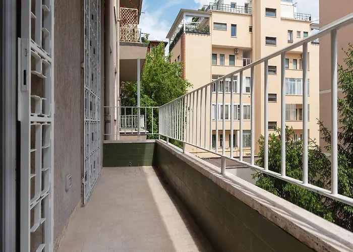 Apartment Guesthost - Sapienza & Borghese Comfy *