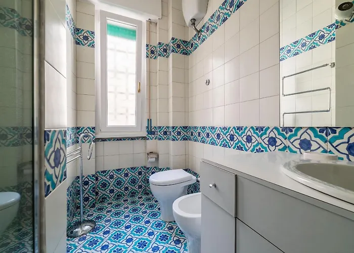 Guesthost - Sapienza & Borghese Comfy Apartment