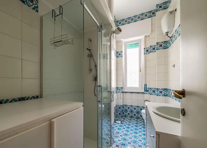 Guesthost - Sapienza & Borghese Comfy Apartment Rome