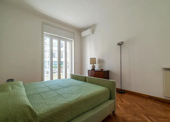 Guesthost - Sapienza & Borghese Comfy * Rome