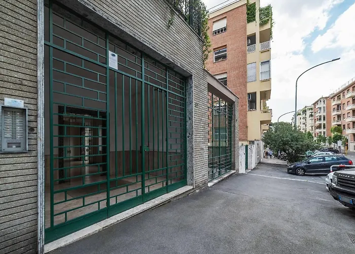 Guesthost - Sapienza & Borghese Comfy Apartment