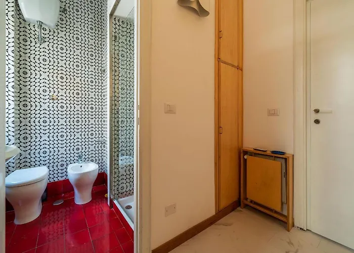 Guesthost - Sapienza & Borghese Comfy * Rome